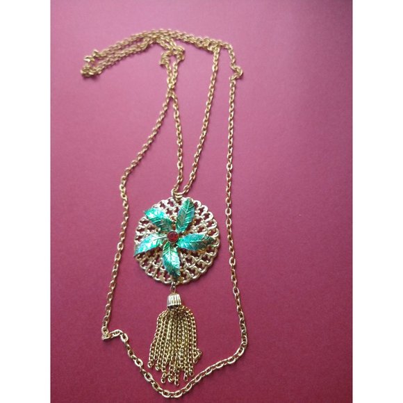 Vintage Gold Tone Holly Multi Strand Necklace Christmas Holiday Estate Jewelry - Picture 4 of 6